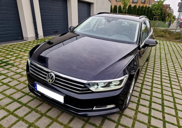 Volkswagen Passat cena 68500 przebieg: 150000, rok produkcji 2016 z Szczecin małe 742